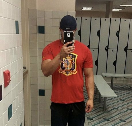 realbrandon818 sex model image