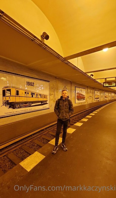 markkaczynski naked actress picture