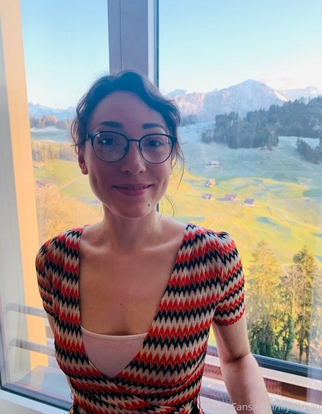 lilylabeau pornstar high quality img