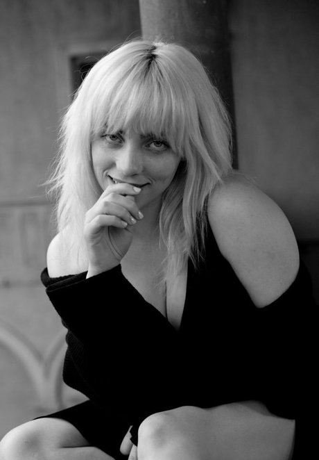 blonde masturbation onlyfans hd picture