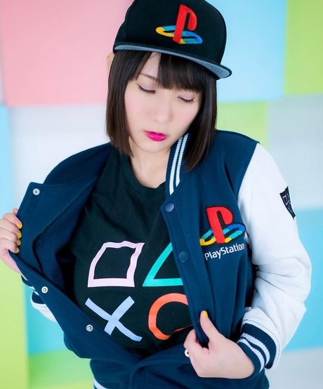 tattooed shemale onlyfans top images