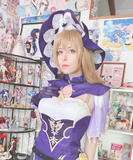 Yuriko Tiger top star photos