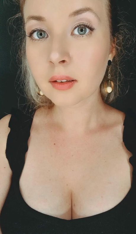 Valeriya ASMR sexy star img