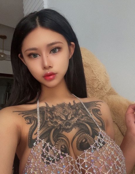 Deer white Profile pic