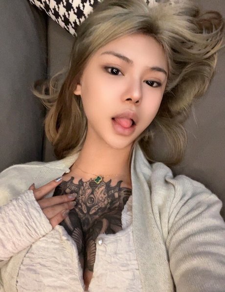blonde masturbation onlyfans art porn img
