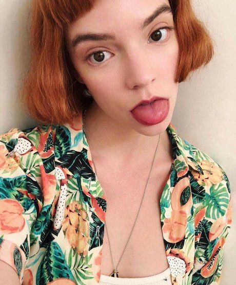 old lady onlyfans art naked pictures