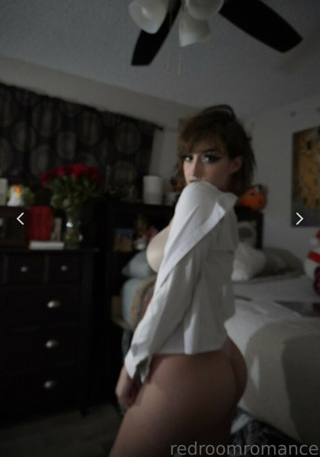 Redroomromance high quality pornstar photo