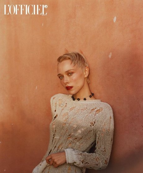 Ivanna Sakhno star art photo