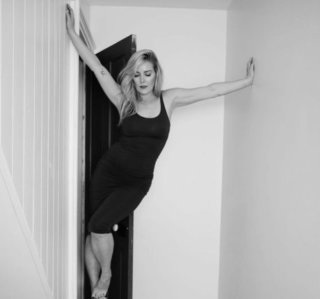 eyes onlyfans hot galleries