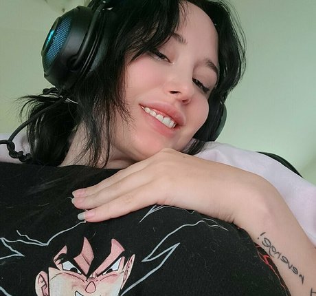 Yureta adult model pics