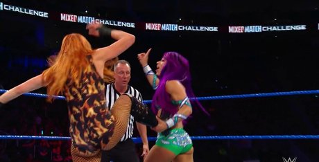 Becky Lynch top model pic