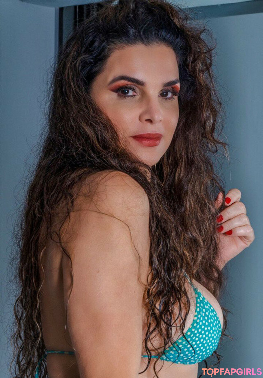 Luiza Ambiel art star img