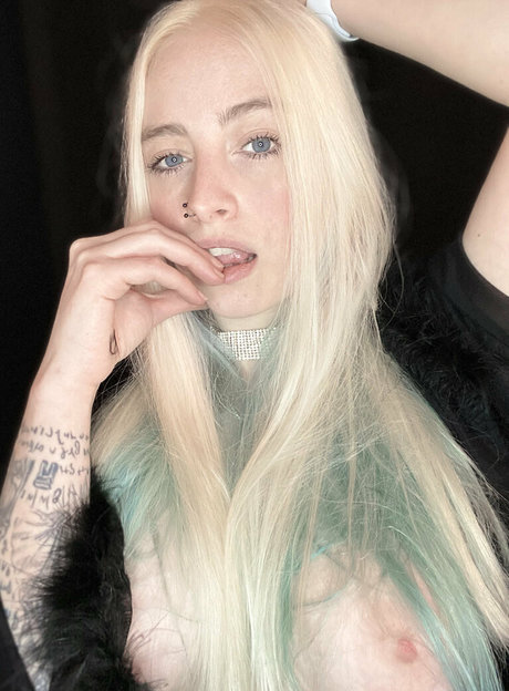 girlfriend onlyfans sexy nude images