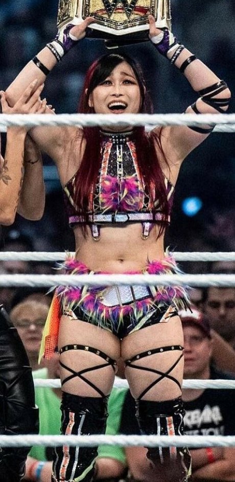 Iyo Sky sexy star archive