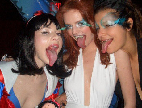 Michelle Trachtenberg Profile pic