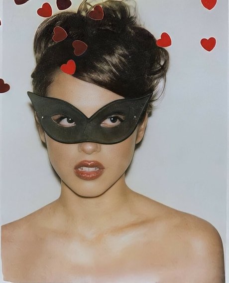 Olivia Rodrigo sexy star photos