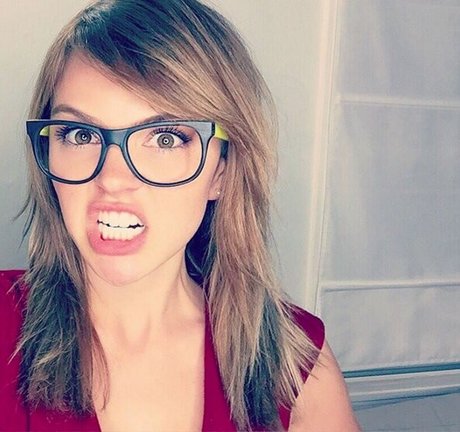 Aimee Richelle Teegarden model exclusive image