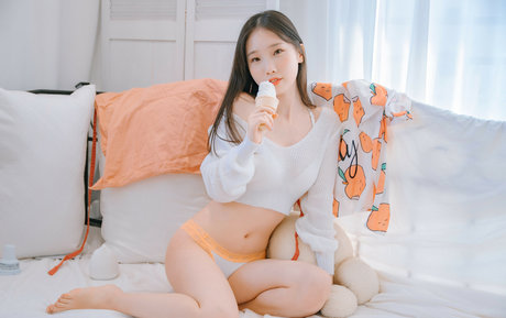 Pureding nice pornstar pic