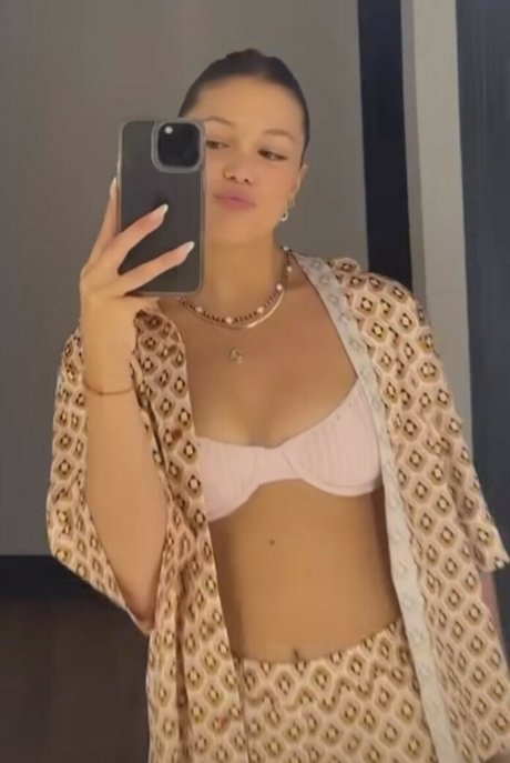 Olivia Holt nudes pornstar pic