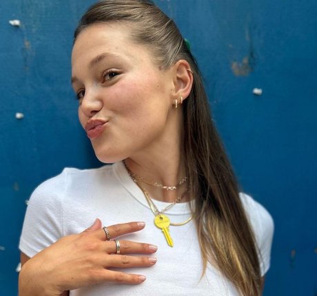 Olivia Holt beautiful pornstar photos