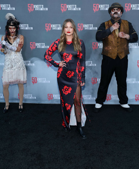 Olivia Holt star nice image