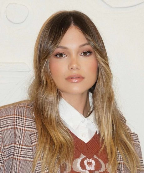 Olivia Holt erotic model gallery