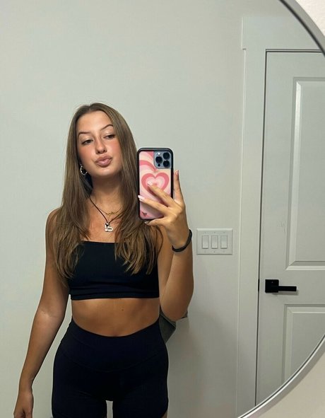 Addie Forche Quick model image