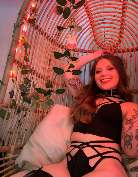 MissMousieMouse pretty actress img