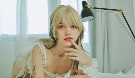 Sab Sangria high quality model photos