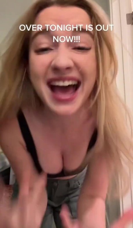 Stacey Ryan erotic star img