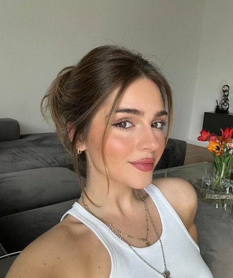 Jessy Hartel top actress pictures