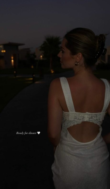 Jessy Hartel pretty model photo