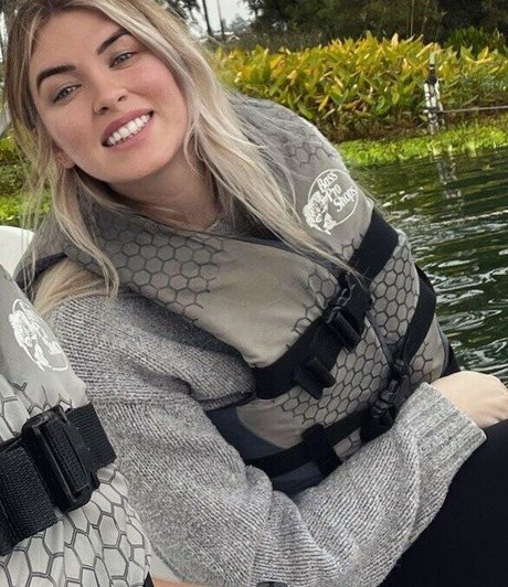 QTCinderella model top pic