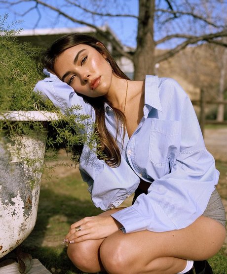 Madison Beer pornographic model pictures