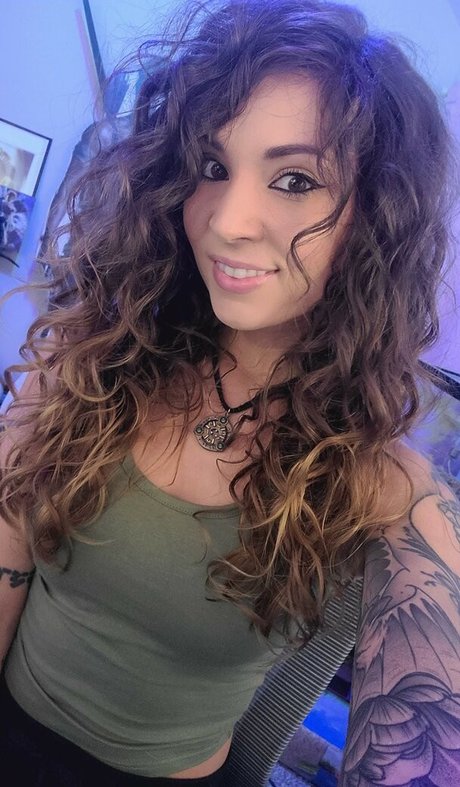 MelonieMac star exclusive picture