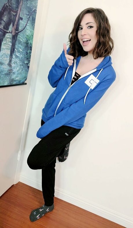 MelonieMac exclusive model img