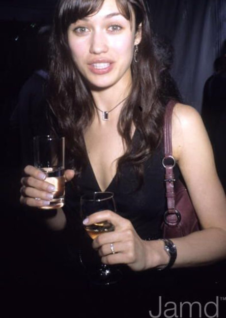 Olga Kurylenko hot star pic