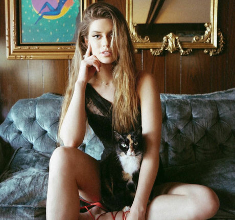 Hannah Stocking pornstar pics