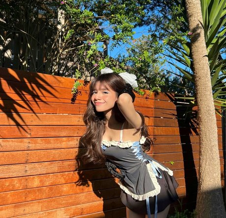 Eeeveenara actress photos