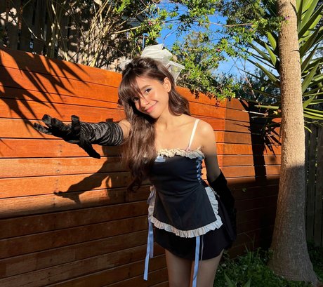 Eeeveenara nude pornstar img