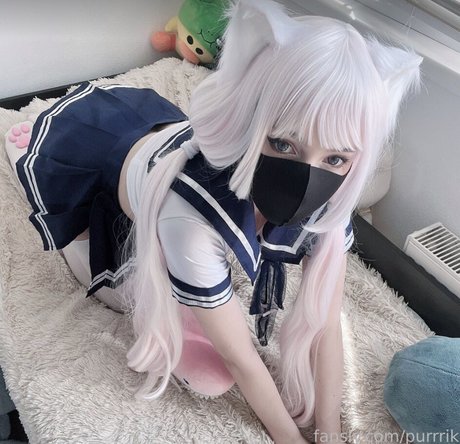 purrrik star erotic photo