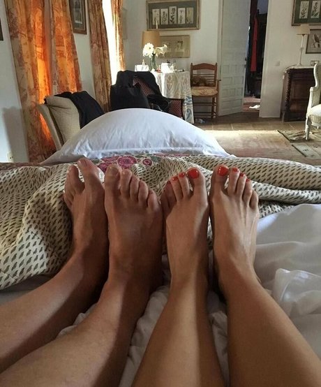 Cara Delevingne pornographic star gallery