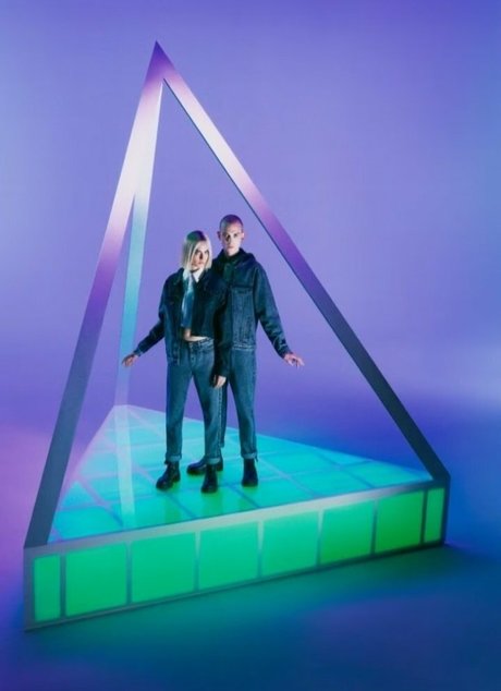 Cara Delevingne sexy star photos