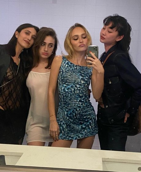 Rachel Anne Sennott pornstar best pic