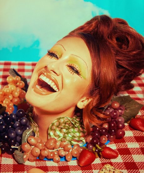 Rachel Anne Sennott beautiful actress images