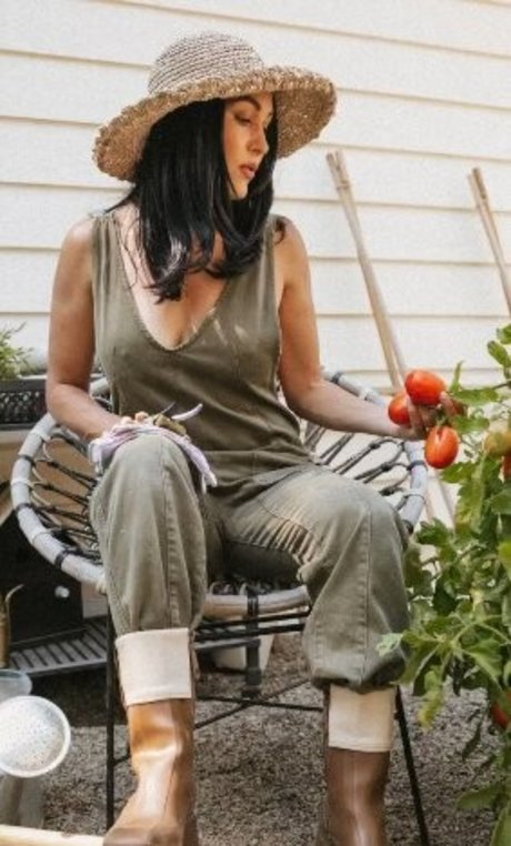 The Bella Twins_ model best pic