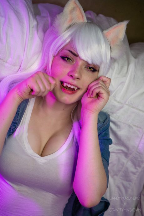 Onisuna model sexy gallery