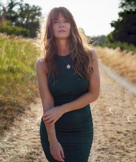 jennygrateful pornographic model image