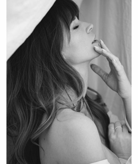 jennygrateful nudes pornstar pictures