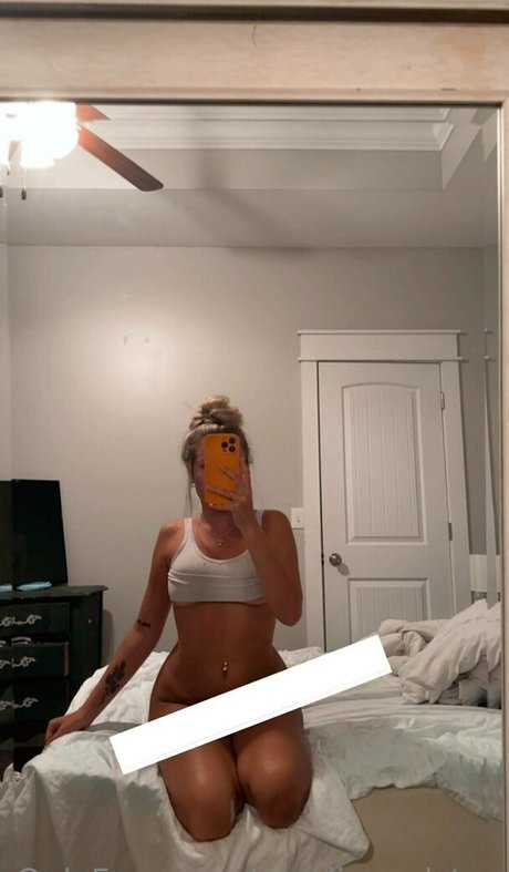 carolinecolston free actress gallery